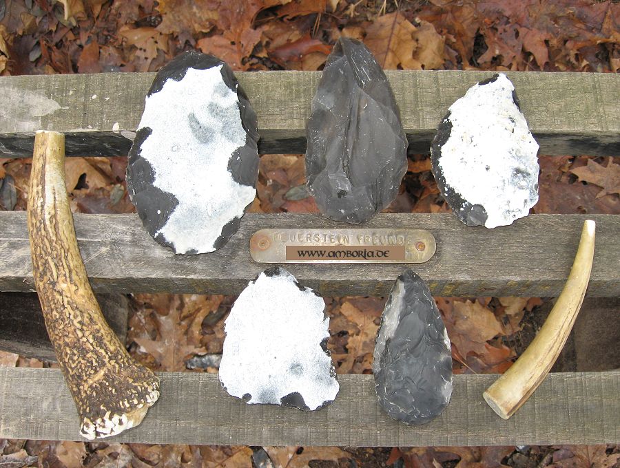 Amboria Feuerstein Flint Blattspitze aus dem Mousterien, Neandertaler Flintknapping (2a)