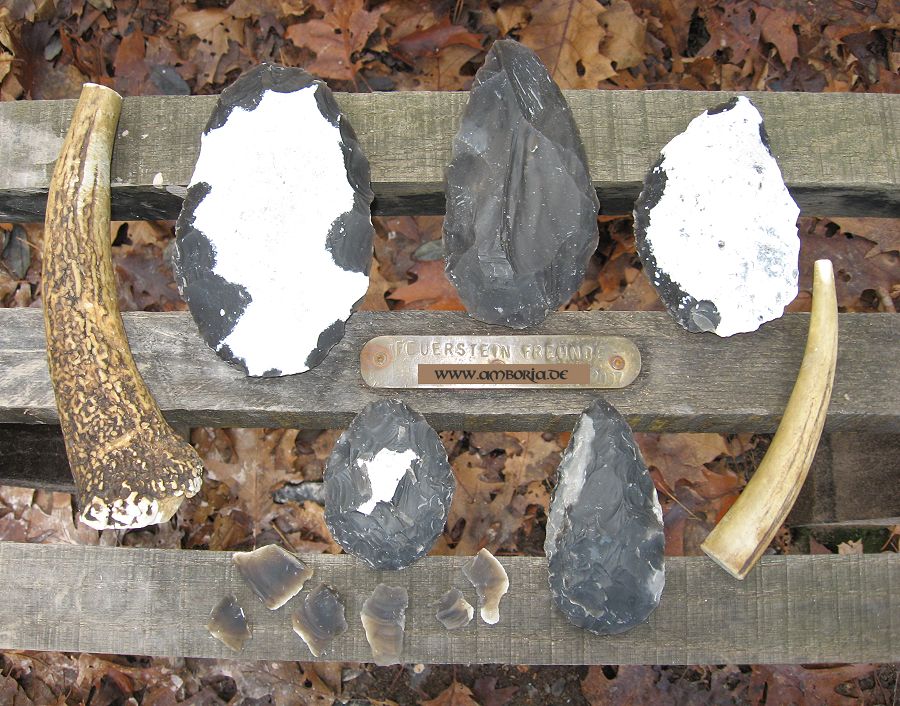 Amboria Feuerstein Flint Blattspitze aus dem Mousterien, Neandertaler Flintknapping (2b)