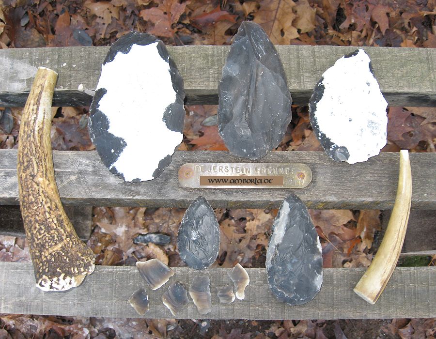 Amboria Feuerstein Flint Blattspitze aus dem Mousterien, Neandertaler Flintknapping (2c)
