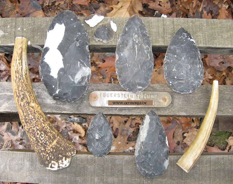 Amboria Feuerstein Flint Blattspitze aus dem Mousterien, Neandertaler Flintknapping (2h)