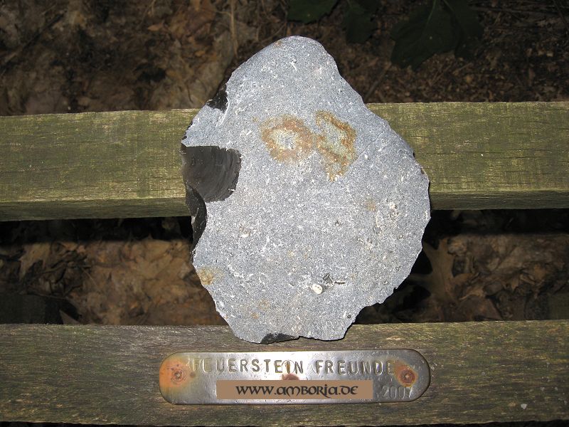 Amboria Feuerstein Flint Blattspitze aus dem Mousterien, Neandertaler Flintknapping (3a)