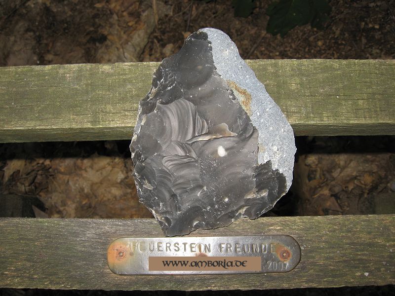 Amboria Feuerstein Flint Blattspitze aus dem Mousterien, Neandertaler Flintknapping (3c)