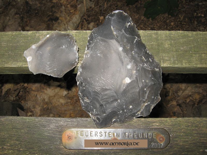 Amboria Feuerstein Flint Blattspitze aus dem Mousterien, Neandertaler Flintknapping (3e)