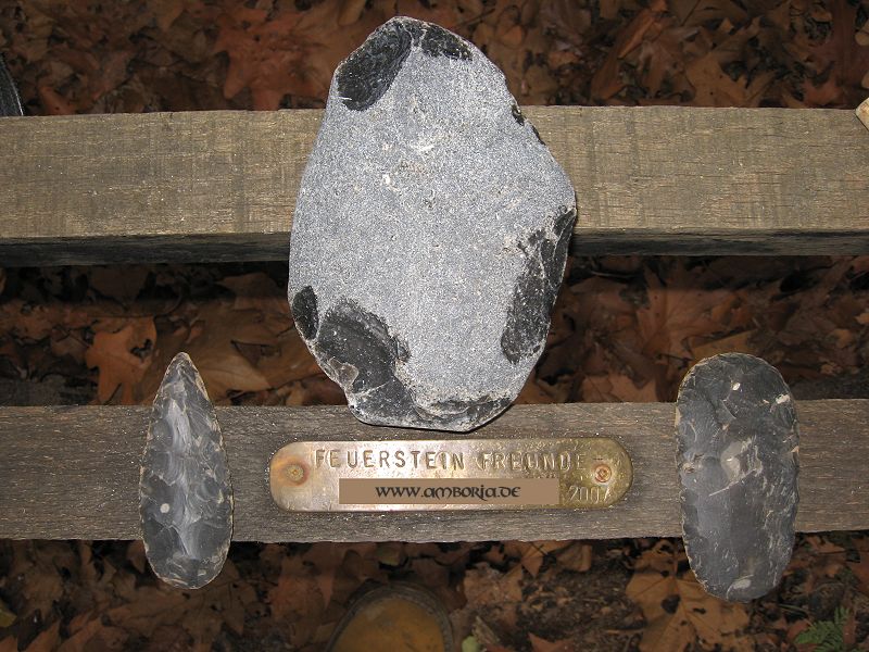 Amboria Steinzeit Feuerstein Faustkeil - Flint Flintknapping (2a)